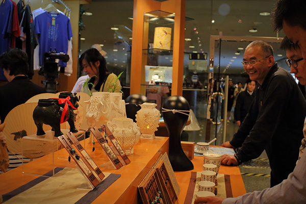 1463560338161065357.jpg IMG_0717a.jpg