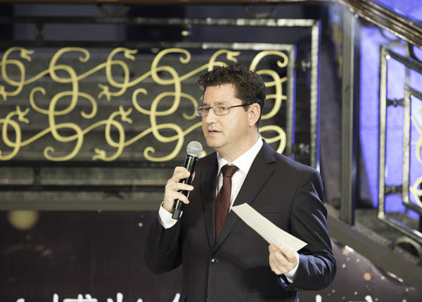 1507539005327036309.jpg 希腊总领事馆总领事揭晓“大英展十宗最”.jpg.jpg