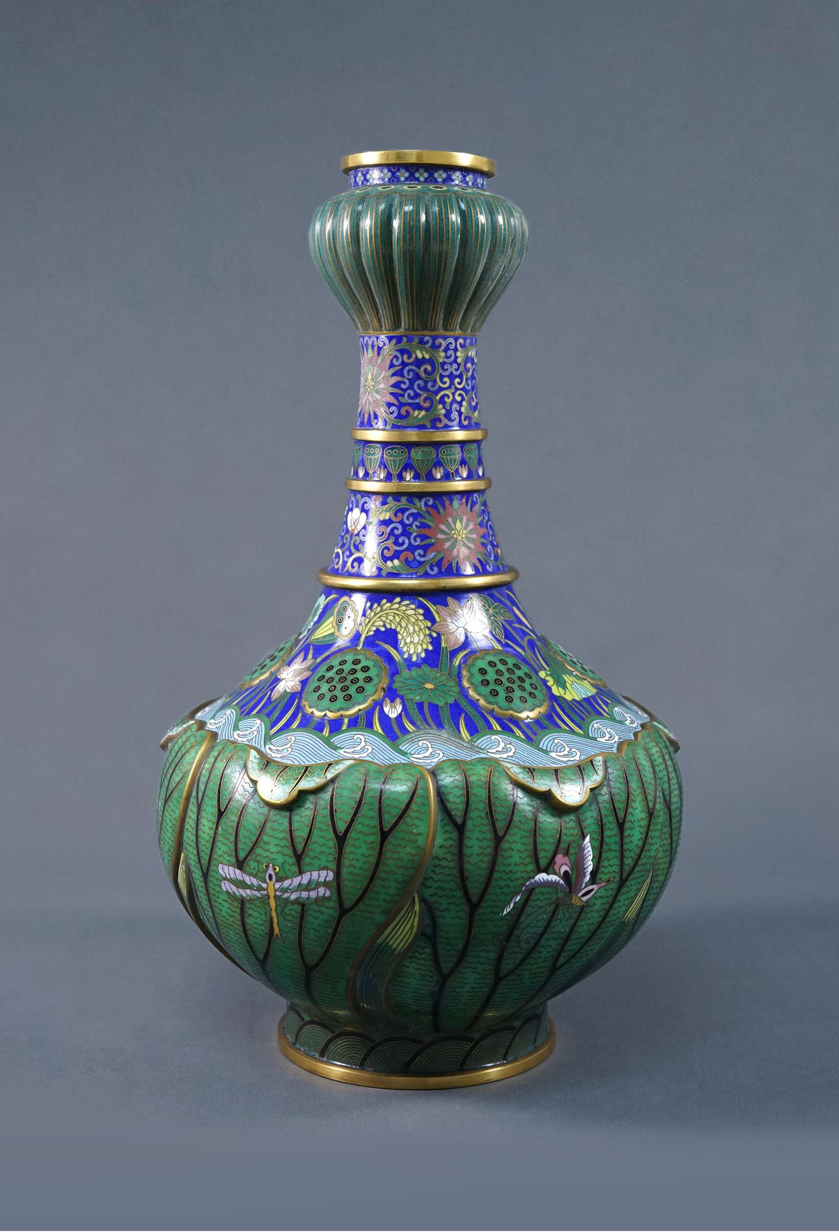 古びた蔵『清 乾隆年製 陶磁器 金絲琺瑯纏枝西番蓮