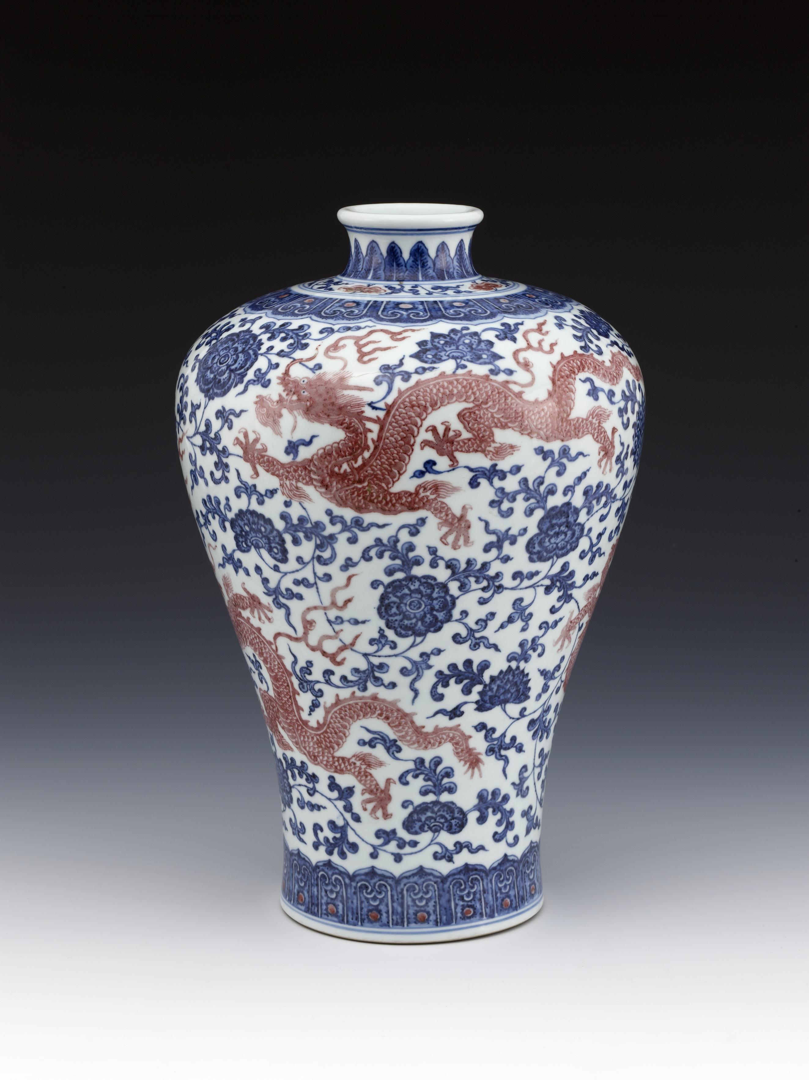 中国美術 釉裏紅 纏枝蓮花鳳紋 折口皿(K-A837) 上海博物馆